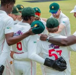 ஆப்கானிஸ்தானுக்கு எதிரான டெஸ்ட்: இன்னிங்ஸ் வெற்றி பெற்ற ஜிம்பாப்வே