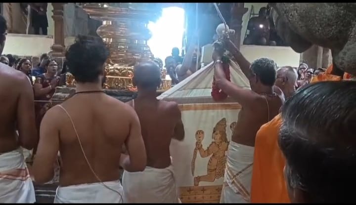 திருவட்டாறு ஆதிகேசவ பெருமாள் கோயிலில் நேற்று ஐப்பசி திருவிழா