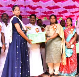 அம்பலூர் அரசுமேல்நிலை பள்ளியில் 'நலம் காக்கும் ஸ்டாலின்' திட்ட முகாம்