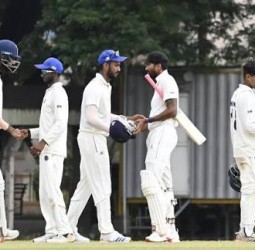 ஜார்க்கண்ட் அணி இன்னிங்ஸ் வெற்றி