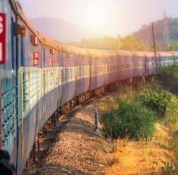 செங்கோட்டை, நாகர்கோவில் ரயில் உள்பட 5 ரயில்களில் பயணி​களின் வசதிக்​காக கூடுதல் பெட்டிகள் இணைப்பு