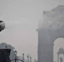 பட்டாசு புகை - WHO நிர்ணயித்ததைவிட டெல்லியில் காற்று மாசு 15 மடங்கு அதிகம்