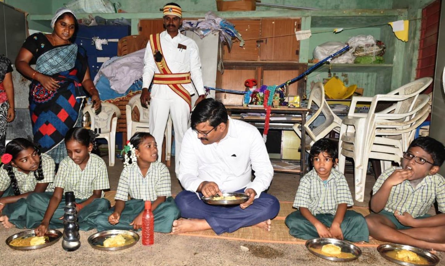 திருவாரூர் மாவட்டம், பவித்திரமாணிக்கம் அரசு நடுநிலைப்பள்ளியில் முதலமைச்சரின் காலை உணவுத் திட்டம்
