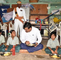 திருவாரூர் மாவட்டம், பவித்திரமாணிக்கம் அரசு நடுநிலைப்பள்ளியில் முதலமைச்சரின் காலை உணவுத் திட்டம்