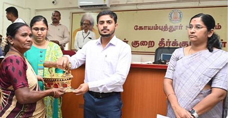 கோவையில் நேற்று நடந்த மக்கள் குறைதீர் கூட்டம்