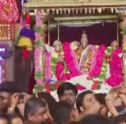 திருச்செந்தூர் கந்த சஷ்டி விழா 2-ம் நாள்: தங்க சப்பரத்தில் ஜெயந்திநாதர் வீதிஉலா