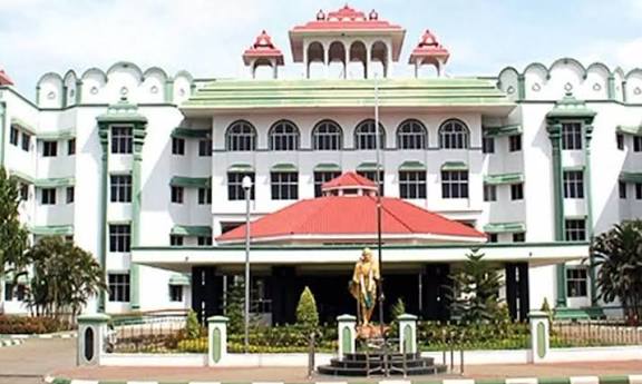 சாலைகளில் சாதி பெயர்களை நீக்கும் அரசாணைக்கு ஐகோர்ட் இடைக்கால தடை