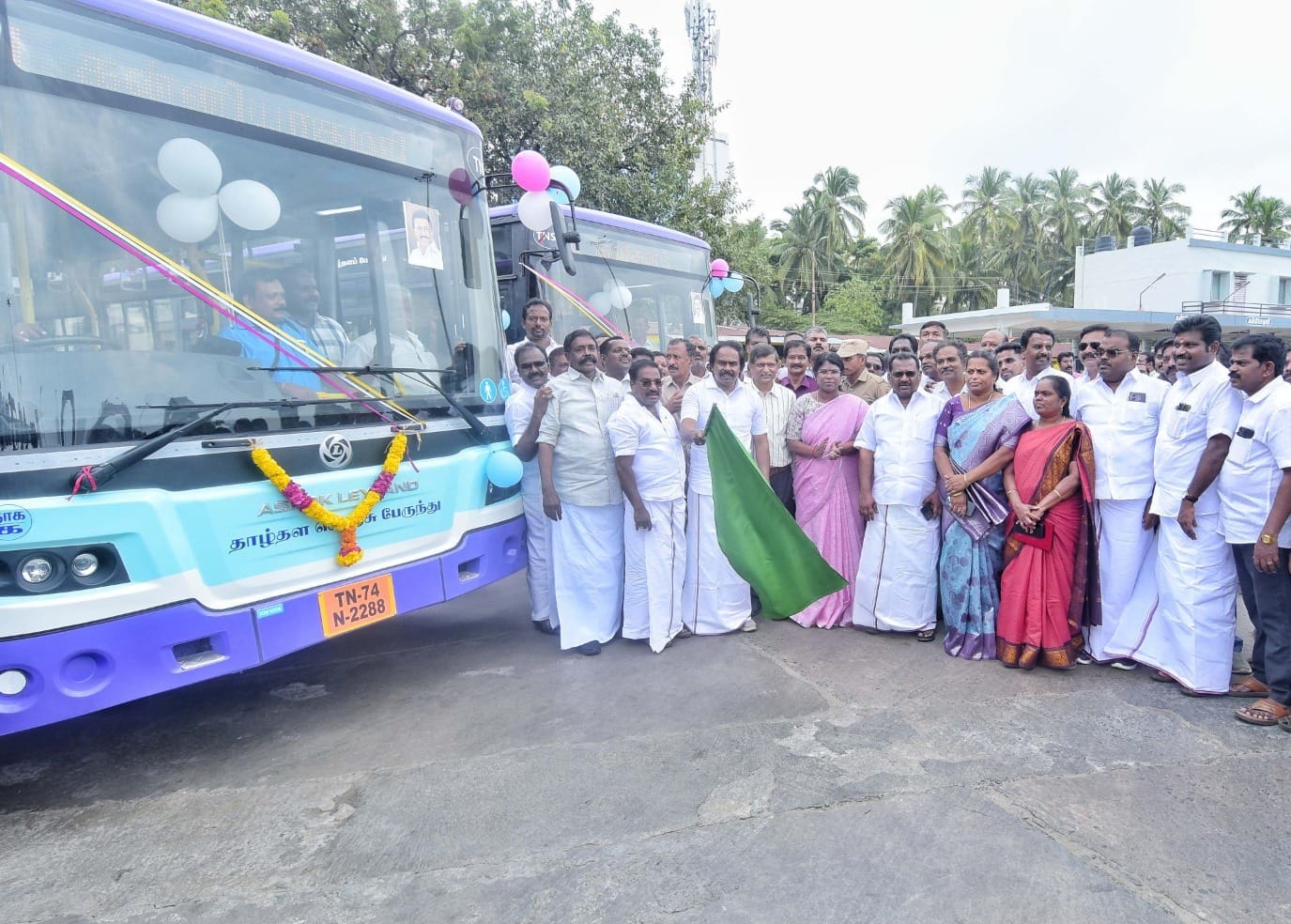 நாகர்கோவில் பேருந்து நிலையத்தில் புதிய தாழ்தள பேருந்து சேவை