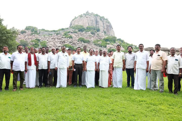 செஞ்சிக்கோட்டையில் நடைபெறும் மேம்பாட்டு பணிகள் குறித்து நேரில் பார்வையிட்டு ஆய்வு