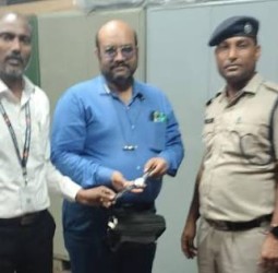 சென்னை வந்த வந்தே பாரத் ரயிலில் டாக்டர் தவறவிட்ட கைக்கடிகாரம்: 44 நிமிடங்களில் மீட்பு