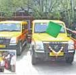 நீலகிரி மாவட்ட பழங்குடியின மாணவர்கள் பயன்பாட்டிற்காக பள்ளி வாகனங்கள் இயக்கம்