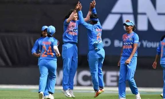 பெண்கள் உலகக் கோப்பை கிரிக்கெட்டில் ஆஸ்திரேலிய அணி 6-–வது வெற்றி: அரைஇறுதியில் இந்தியாவை சந்திக்கிறது