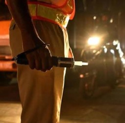 குடிபோதையில் வாகனம் ஓட்டியவருக்கு நூதன தண்டனை: 1,000 துண்டுப் பிரசுரம் வழங்க உத்தரவு