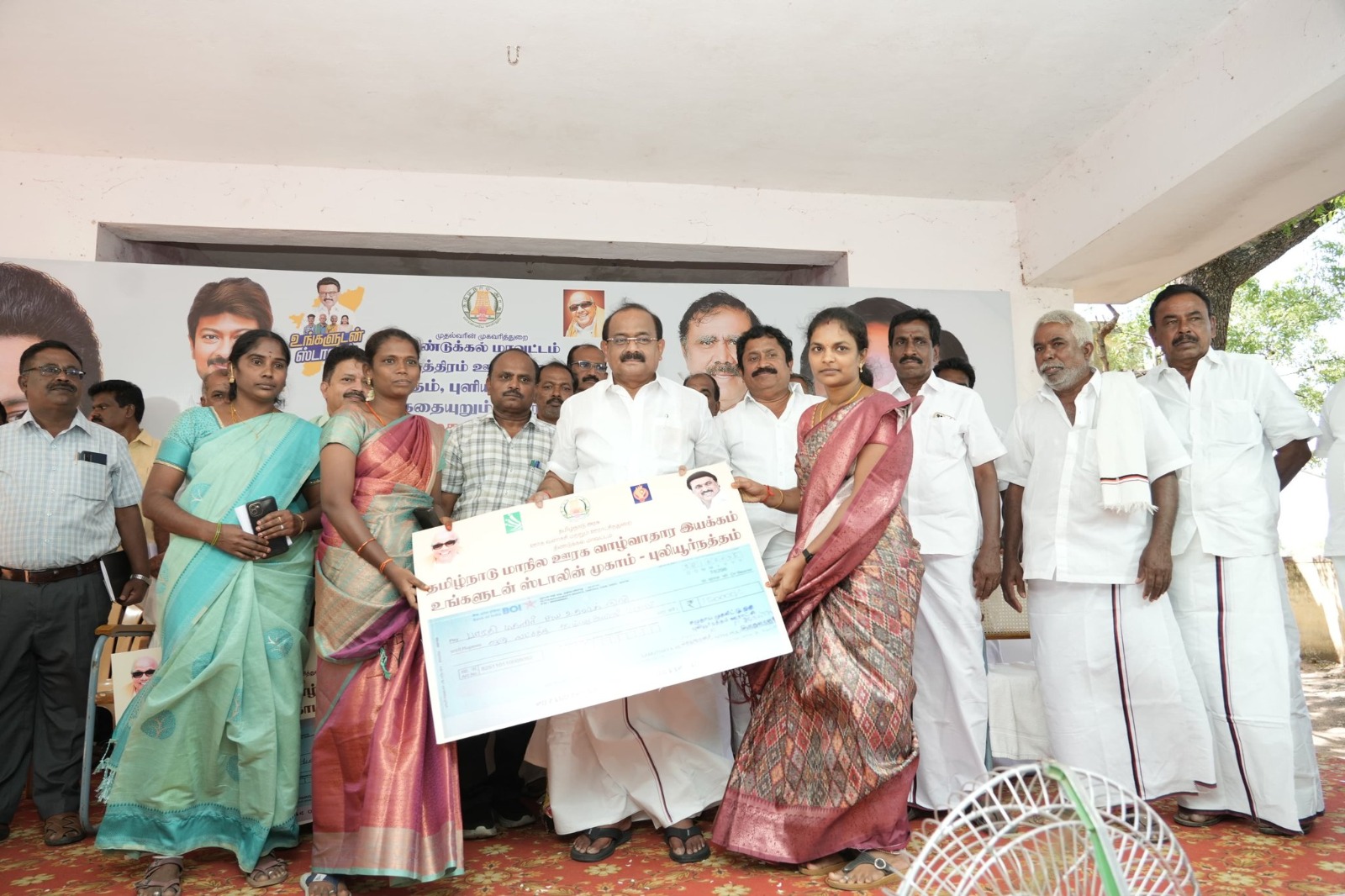 முத்துநாயக்கன்பட்டி அரசு மேல்நிலைப்பள்ளியில், நேற்று நடந்த #உங்களுடன்_ஸ்டாலின் திட்ட முகாம்