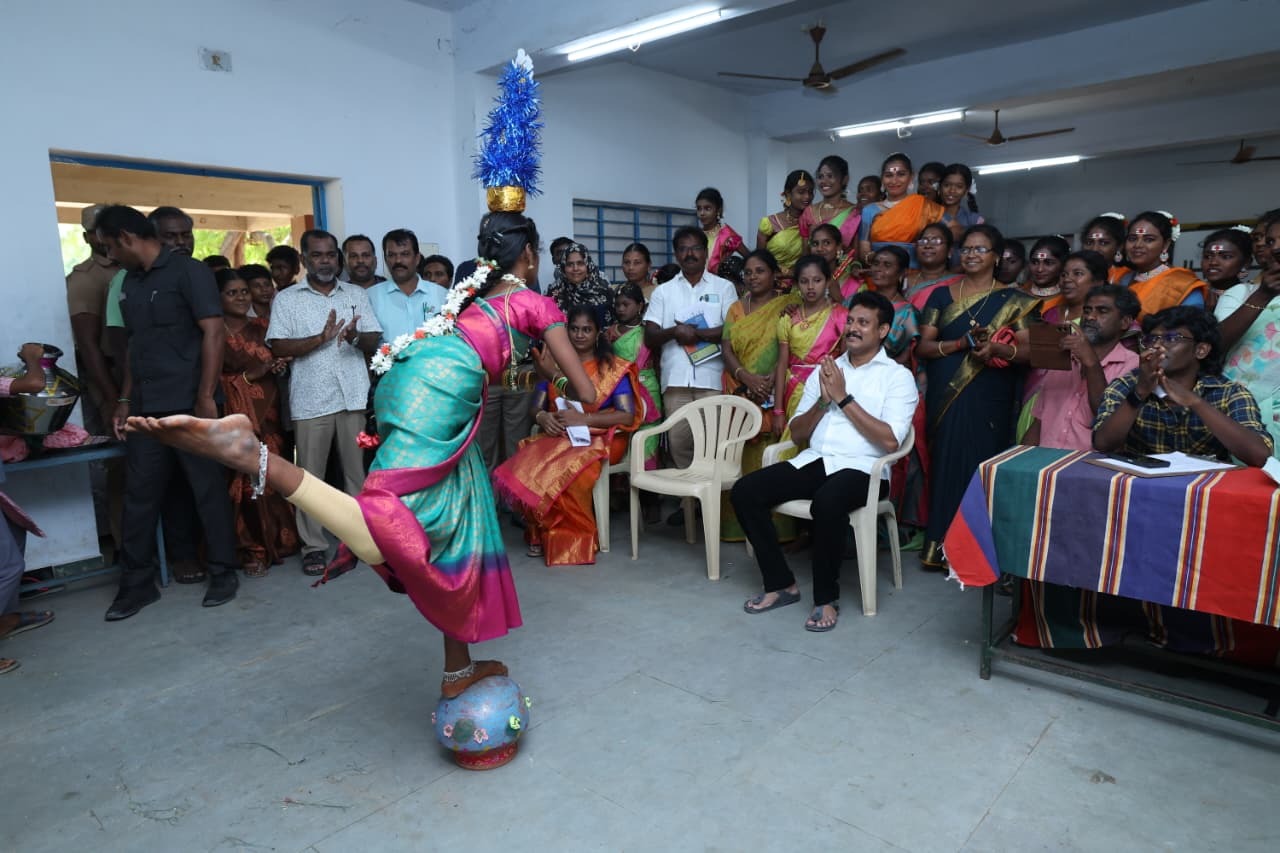 3,927 மாணவச் செல்வங்களின் பங்கேற்பில் நடக்கும் மாவட்ட அளவிலான கலைப் போட்டி