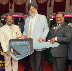 மயிலாடுதுறை சென்ட்ரல் லயன்ஸ் சங்கத்திற்கு உணவு வழங்கிட ஆட்டோ வழங்கல்