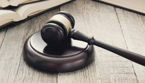 பூந்தமல்லியில் பள்ளி வேனில் 2 சிறுவர்களுக்கு பாலியல் துன்புறுத்தல் - பெண்ணுக்கு 17 ஆண்டு கடுங்காவல் சிறை