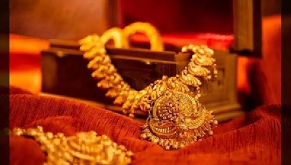 வரலாறு காணாத உச்சம்: தங்கம் ஒரு சவரன் ரூ.88 ஆயிரத்தை கடந்தது