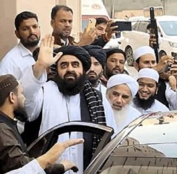 பெண் பத்திரிகையாளர்களுக்கு தடை புகார் எதிரொலி: மற்றொரு கூட்டத்தில் அனுமதி வழங்கப்பட்டது!