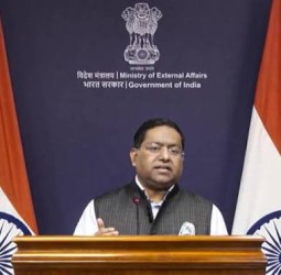 ரஷ்ய எண்ணெய் மீதான அமெரிக்க தடை குறித்து இந்தியா ஆய்வு செய்கிறது: வெளியுறவு அமைச்சகம்