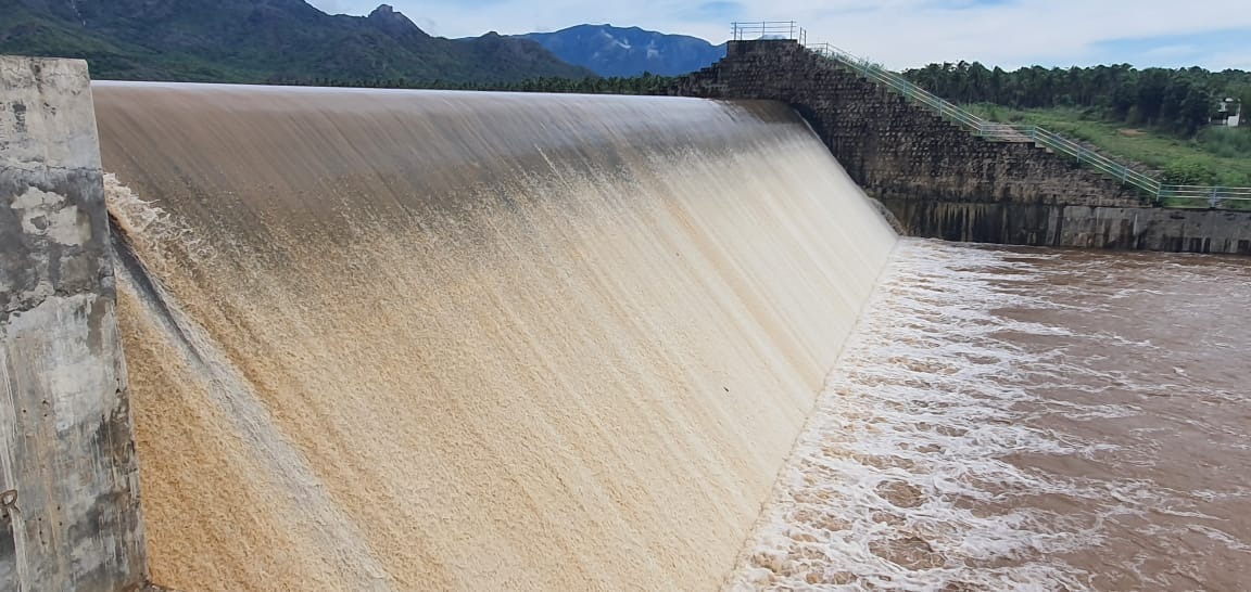 தேவதானம் சாஸ்தா கோயில் அணை நிரம்பி வழிந்தது