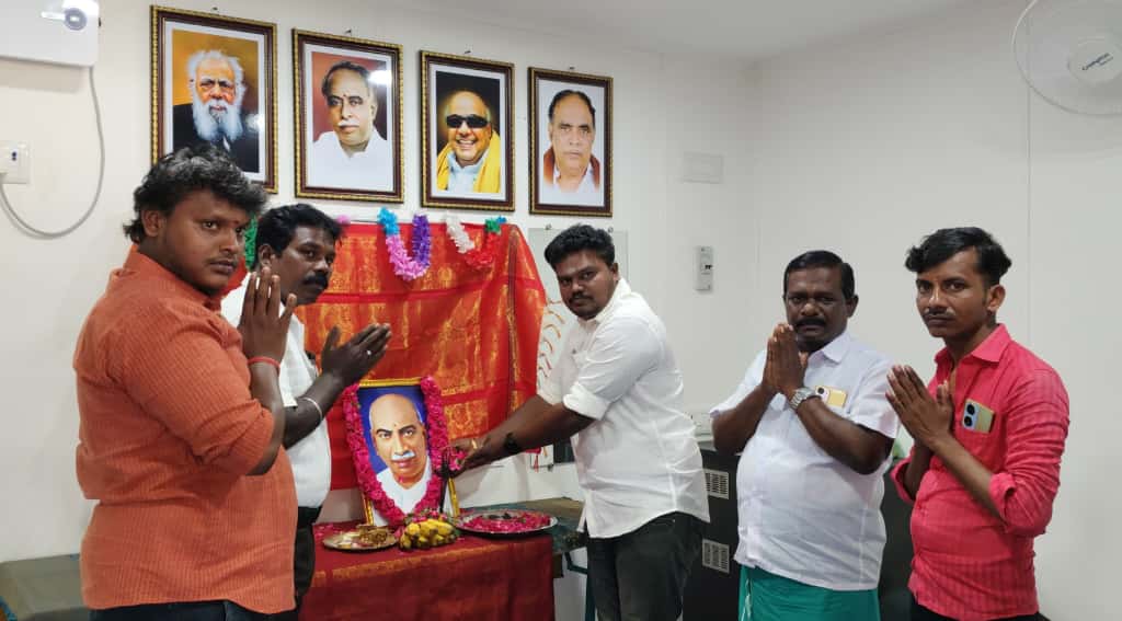 கயத்தாரில் "கருப்பு காந்தி காமராஜர் " நினைவு நாள்