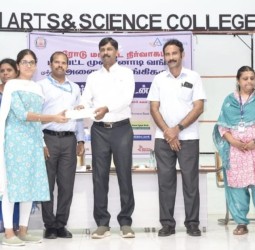 கோபி அரசு கலைக் கல்லூரியில் மாணவர்களுக்கு கல்வி கடன்