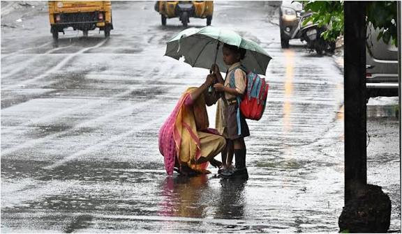 வானிலை முன்னறிவிப்பு: திருச்சி, மதுரை உள்ளிட்ட 10 மாவட்டங்களில் நாளை கனமழைக்கு வாய்ப்பு