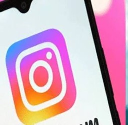 தண்டவாளத்தில் நின்று ரீல்ஸ் வீடியோ எடுத்த 2 சிறுவர்கள் ரெயில் மோதி பலி