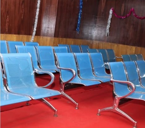 காவல் அலுவலகத்தில் பொதுமக்கள் அமரும் அறை