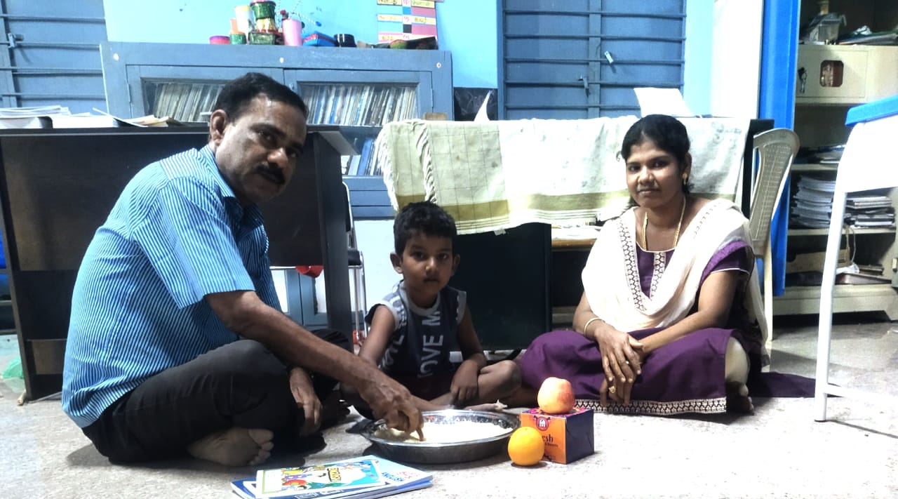 விஜய தசமியை முன்னிட்டு இராமனூத்து அரசு ஆரம்பப்பள்ளியில் மாணவர் சேர்க்கை