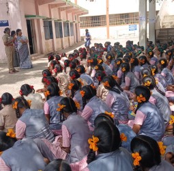 மடவாளம் அரசு பெண்கள் மேல்நிலைப்பள்ளி மாணவிகளுக்கு விழிப்புணர்வு