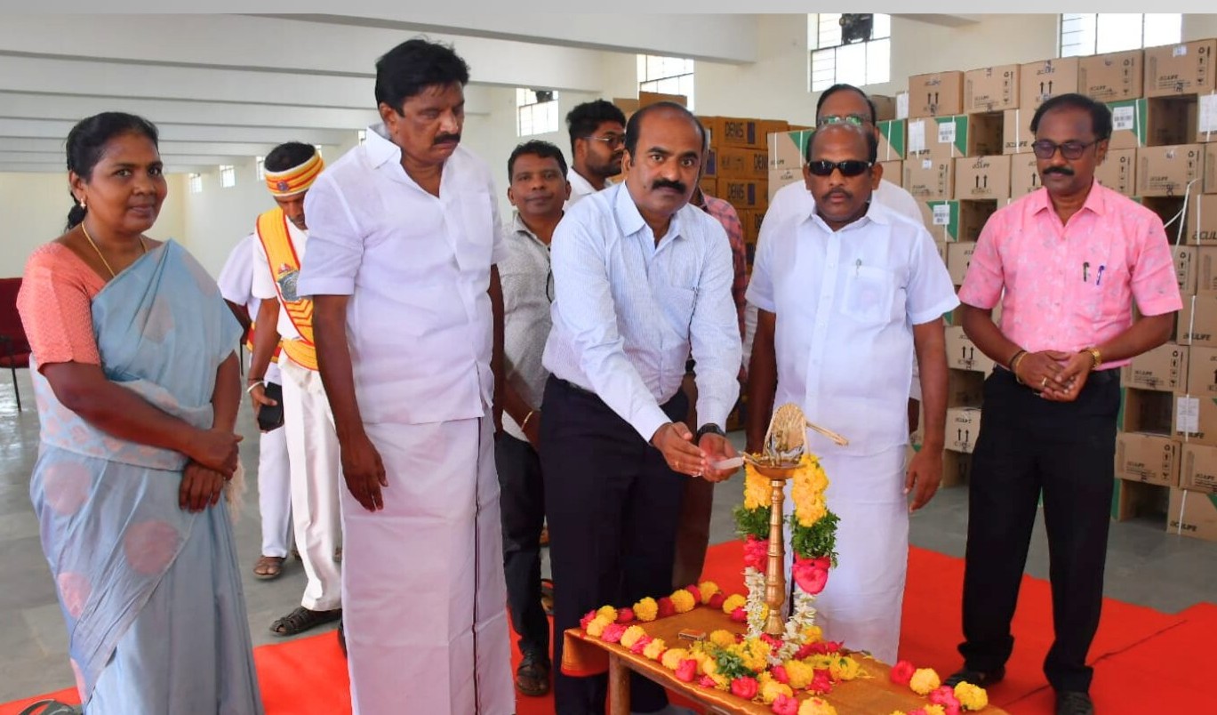 கூடுதல் மருந்து சேமிப்பு கிடங்கை காணொளி காட்சி மூலம் முதல்வர் நேற்று திறந்துவைத்தார்.