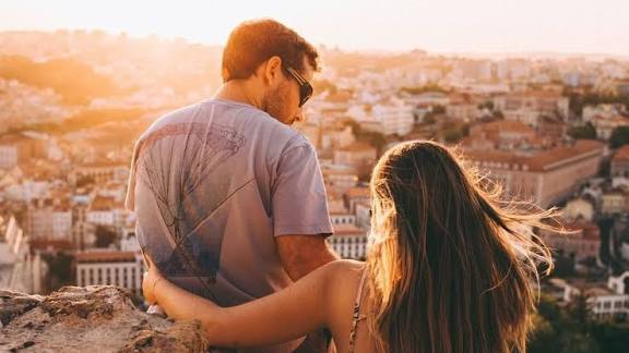 காதல் உண்டு பாரீர்