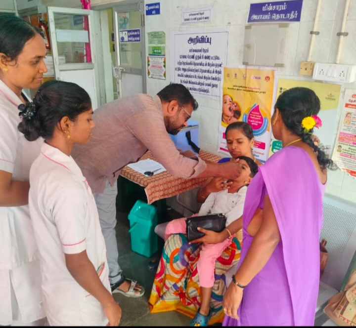 நெல்லை மாவட்டம் சேரன்மகாதேவி அரசு மருத்துவமனையில் இன்று காலை போலியோ சொட்டு மருந்து முகாம்