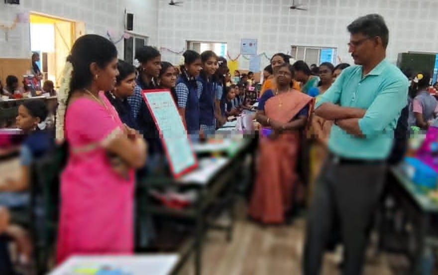திருநெல்வேலி டவுன் மாநகராட்சி பெண்கள் மேல்நிலைப் பள்ளியில் mind spark expo 2025