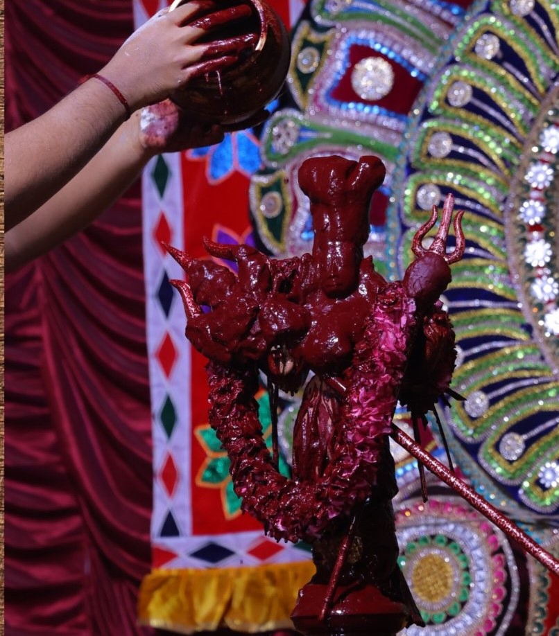 சம்ஹாரத்திற்கு முன்பு அன்னை மற்றும் சூலத்திற்கு மஹா அபிஷேகம்