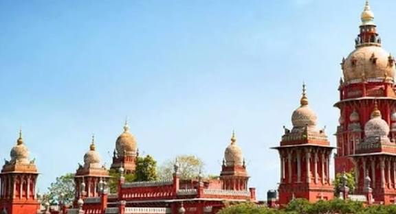 முதுநிலை பட்டதாரி ஆசிரியர் தேர்வு; திட்டமிட்டபடி நாளை மறுநாள் நடைபெறும்: ஐகோர்ட் உத்தரவு