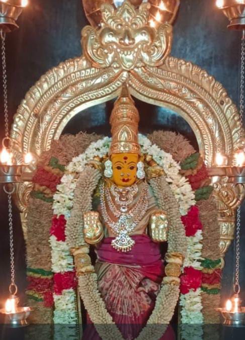 சிறப்பு அலங்காரத்தில் நம் ஸ்ரீ வாசவி.....