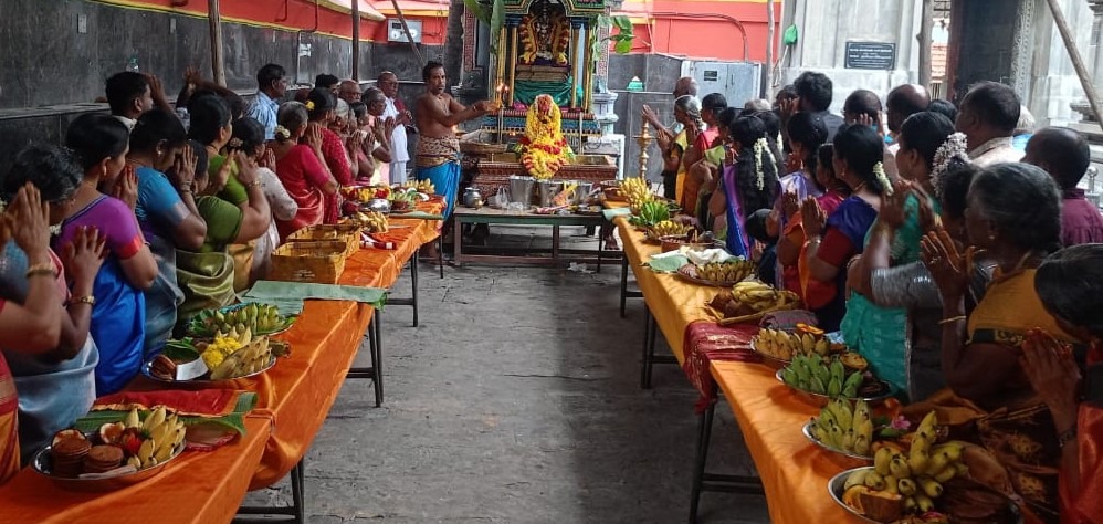 கேதாரி கவுரியம்மனுக்கு சிறப்பு வழிபாடுகளில் திரளான பக்தர்கள்