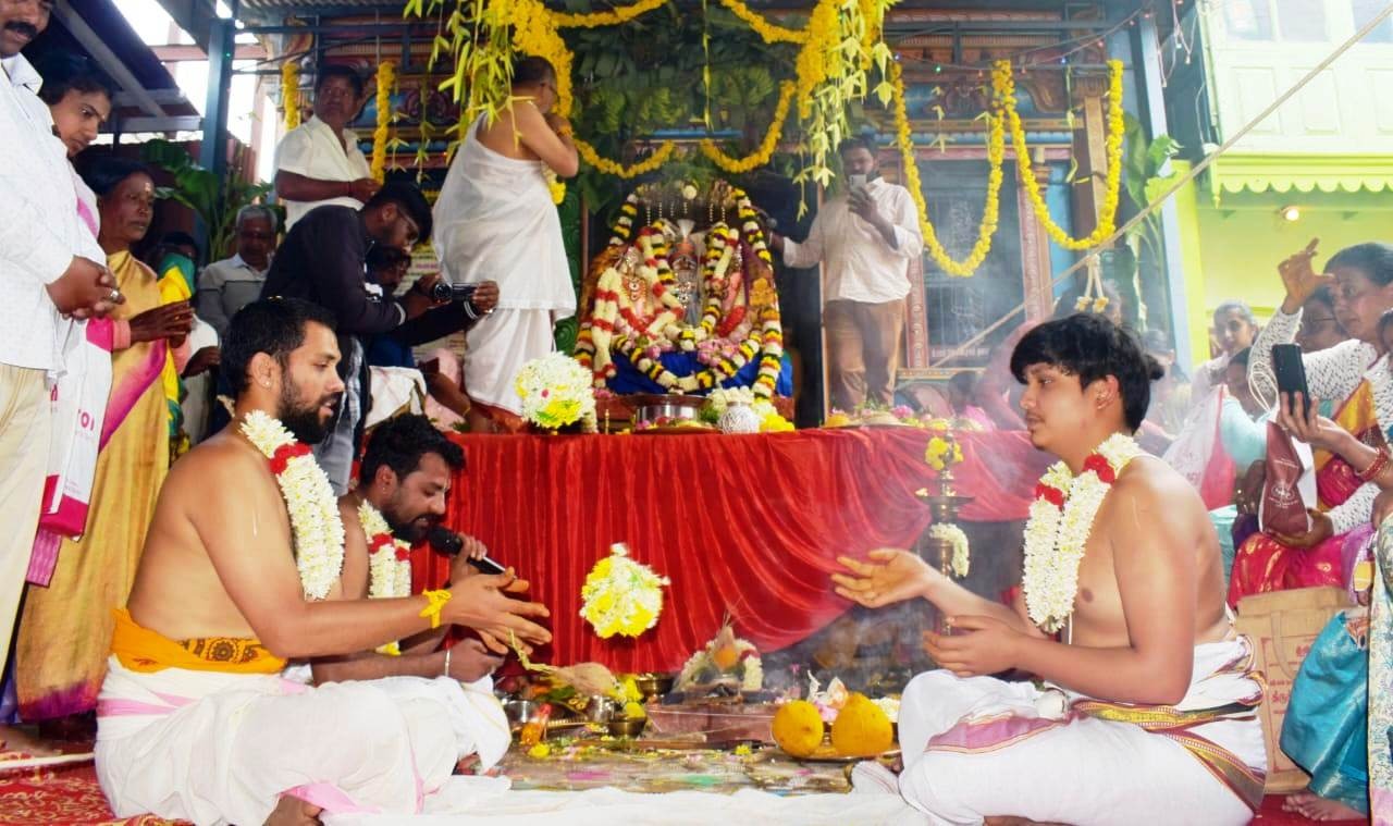 சீனிவாச பெருமாள் கோவிலில் நேற்று திருக்கல்யாண நிகழ்ச்சி