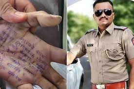 மகாராஷ்டிர மாநிலத்தில் அரசு பெண் மருத்துவர் தற்கொலை: 2 போலீஸ் அதிகாரிகள் மீது பாலியல் புகார்