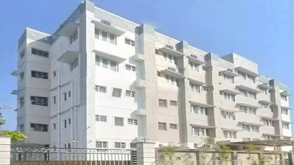 தோழி விடுதி’க்கு எதிராக வழக்கு மாணவருக்கு உயர்நீதிமன்றம் ரூ. 10 ஆயிரம் அபராதம்!