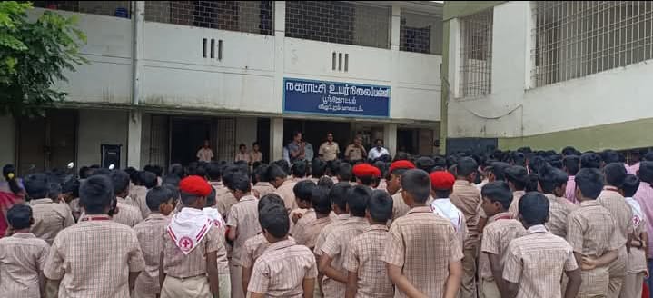 மாணவர்களுக்கு, உதவி ஆய்வாளர் சுதன் தலைமையில் போதைப் பொருளுக்கு எதிரான விழிப்புணர்வு