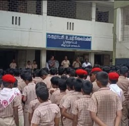 மாணவர்களுக்கு, உதவி ஆய்வாளர் சுதன் தலைமையில் போதைப் பொருளுக்கு எதிரான விழிப்புணர்வு