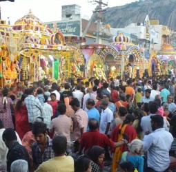 கிருஷ்ணகிரி பழையபேட்டை பகுதியில் நடந்த நவராத்திரி விழா