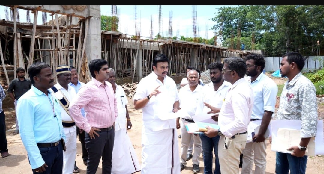 ஆண்டகளூர்கேட் திருவள்ளுவர் அரசு கலைக்கல்லூரியில் ரூ.8.73 கோடி மதிப்பில் மாணவியர் விடுதி