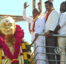 பசும்பொன் முத்துராமலிங்க தேவரின் 63வது குருபூஜை ,மரியாதை செலுத்தினார் புஸ்ஸி ஆனந்த்