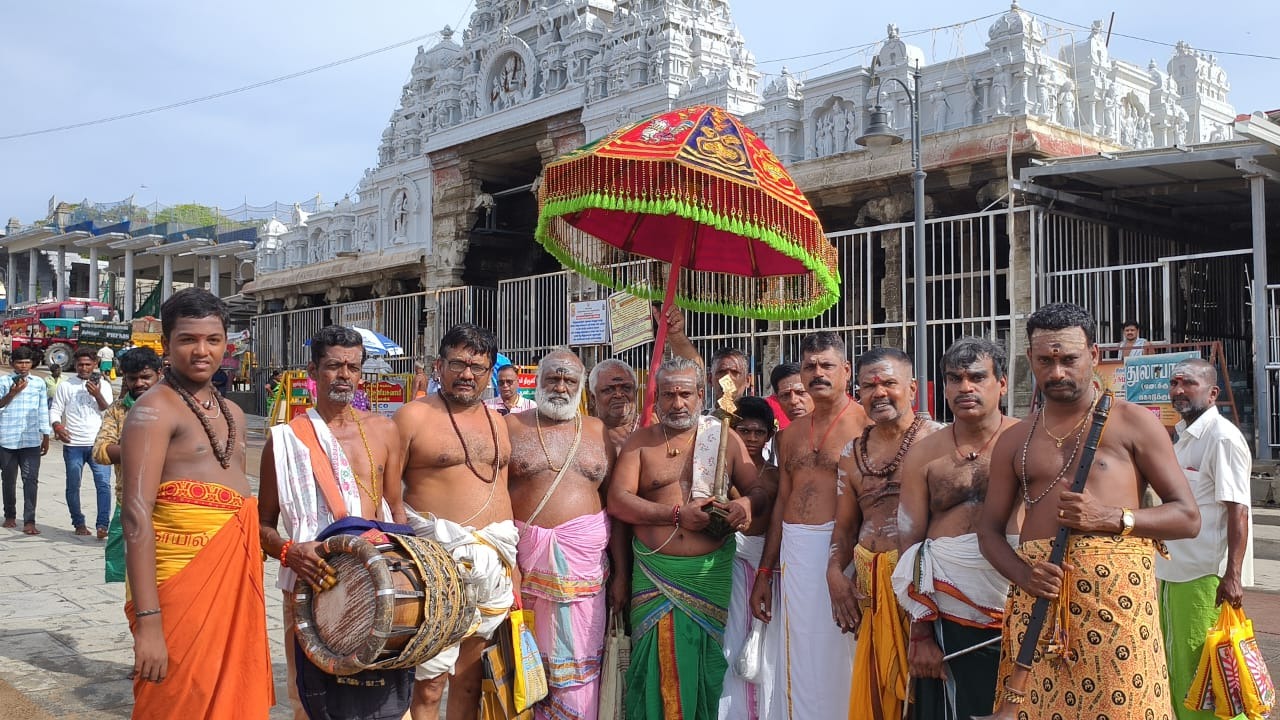 சுப்பிரமணிய சுவாமி கோயிலில் நேற்று தீர்த்தவாரி