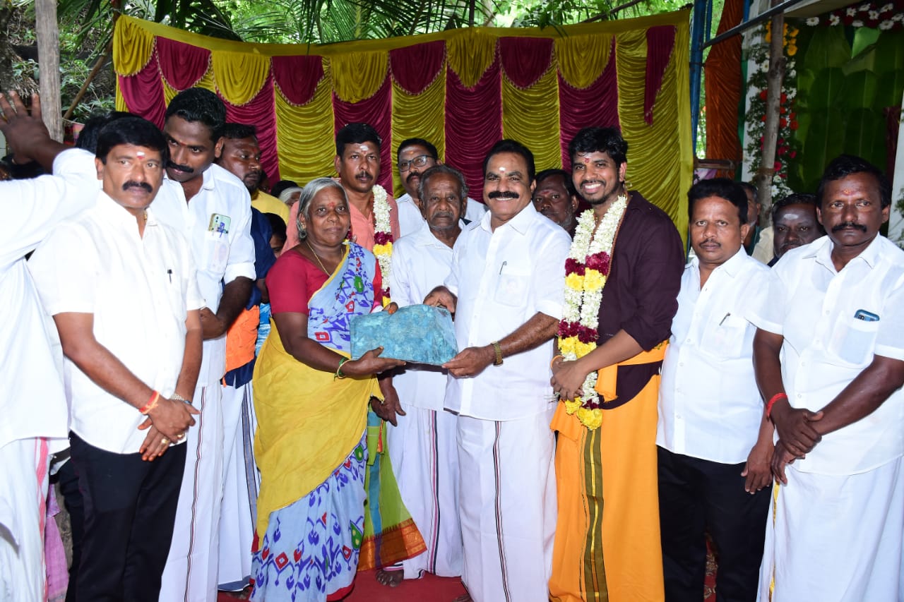 சீர்காழி அருகே காரைமேடு சித்தர்புரம்    ஸ்ரீ சத்குரு ராஜேந்திர சுவாமிகளின் 8-ஆம் ஆண்டு குருபூஜை விழா